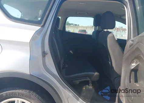 2013 Ford Escape S from USA, damaged, VIN 1FMCU0F77DUD54002